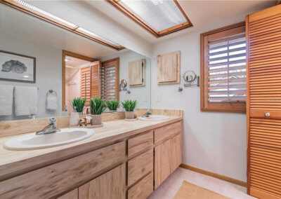 Bardmoor Home-Bathroom