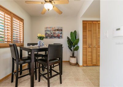 Bardmoor Home-Eat in Kitchen