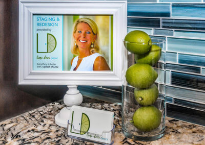 Bayshore-Lime Door Décor