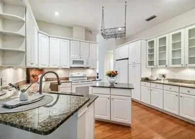 Lime Door Décor Tampa - Tennessee Avenue Home Staging